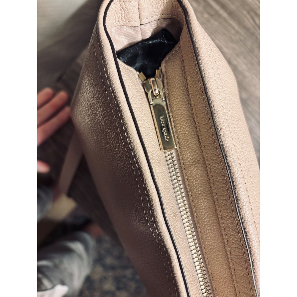 Kate Spade New York Beige Pebbled Leather Crossbody Zip Hobo Bag Gold Hardware - Picture 7 of 7
